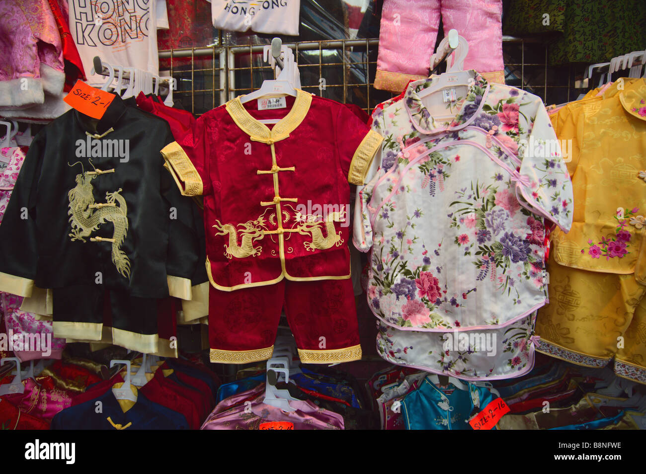 Velocità di taglio abbigliamento per la vendita al mercato Stanley Hong Kong Foto Stock