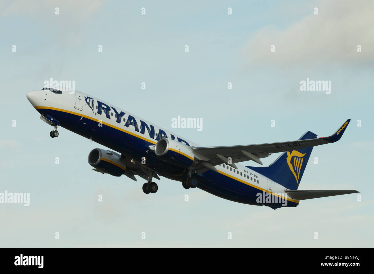 Ryanair Boeing 737 low cost carrier aereo jet tenendo spento Foto Stock