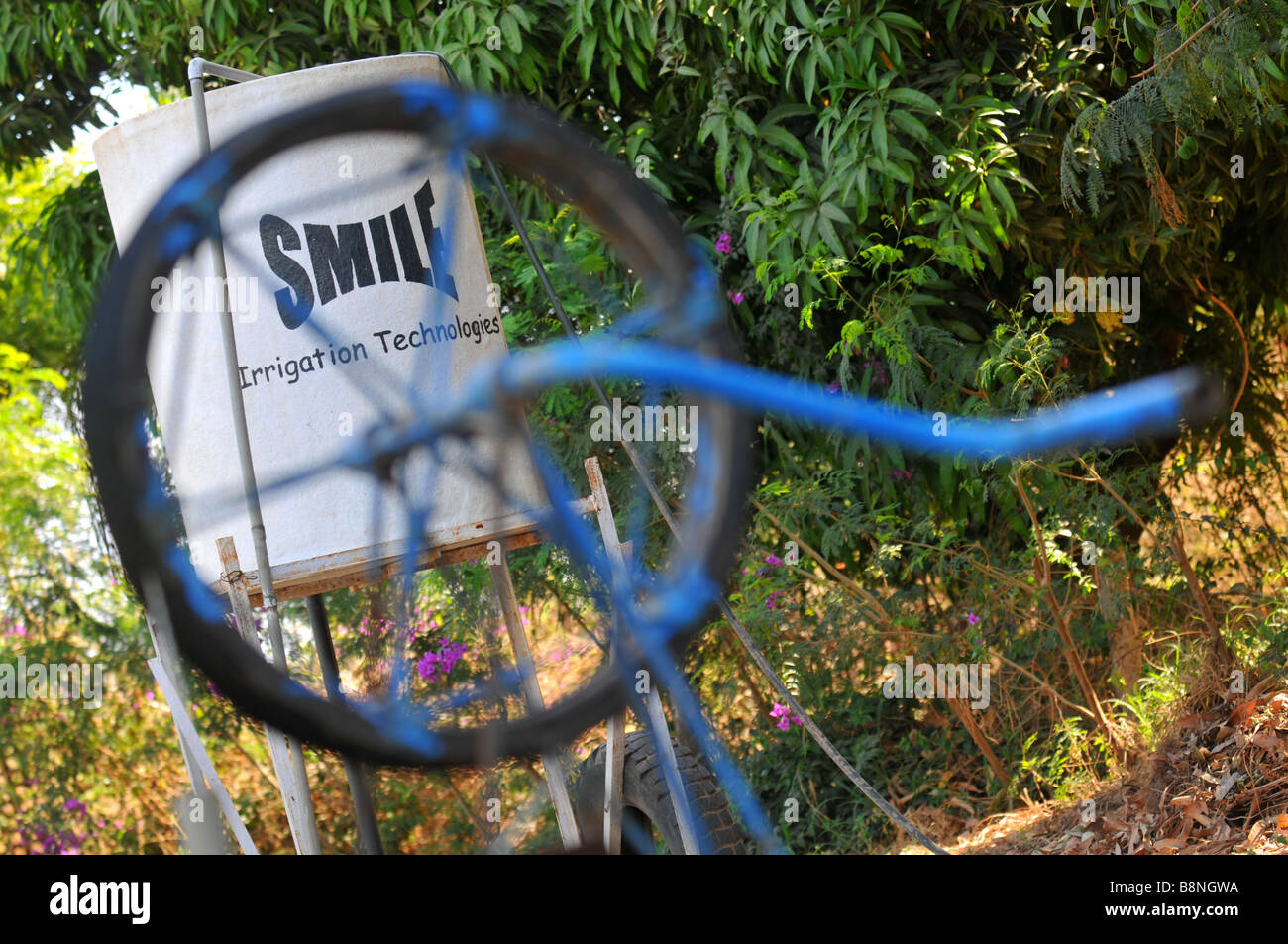 Smile carità acqua di irrigazione pompa, Gambia, 'West Africa' Foto Stock