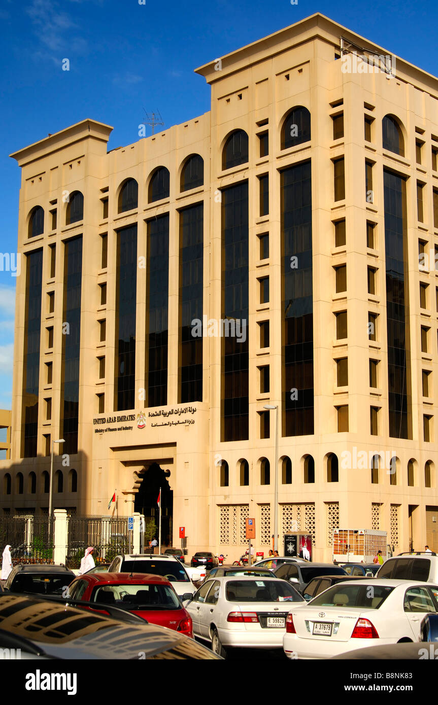 Edificio degli uffici del Ministero delle Finanze e dell'industria in Dubai Emirati Arabi Uniti Foto Stock