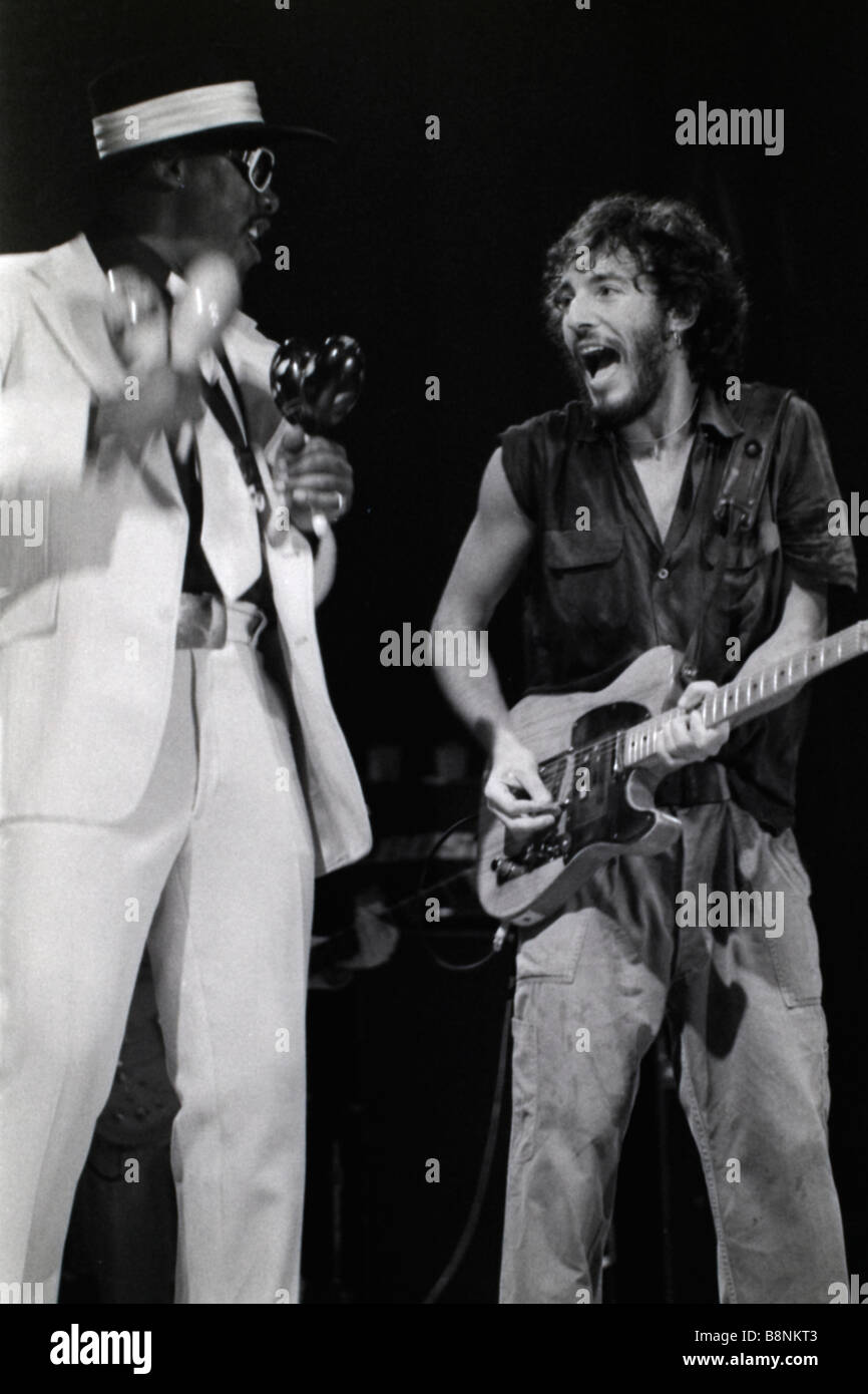Bruce Springsteen e la E Street Band, giocando a Seton Hall University, Dicembre 11, 1975 Foto Stock