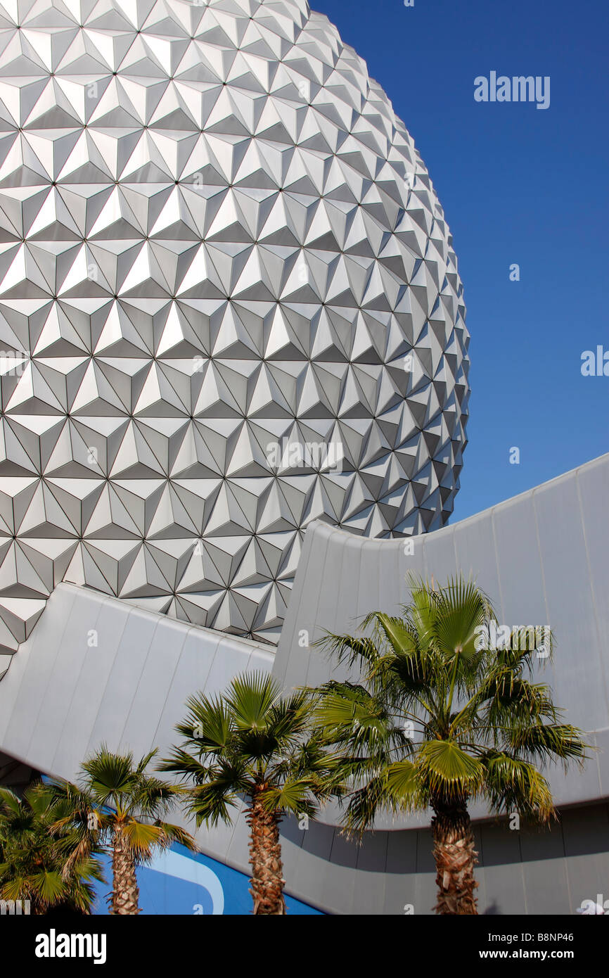 Astronave Terra, la cupola geodetica presso il Walt Disney World Epcot Center, Parco a Tema di Orlando, Florida, Stati Uniti d'America Foto Stock