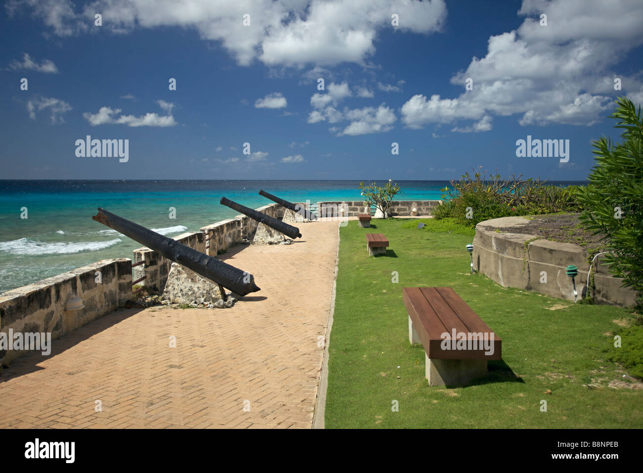 Inglese cannoni di ferro dal XVII secolo a Needham punto, Barbados, 'St. Michael' Foto Stock