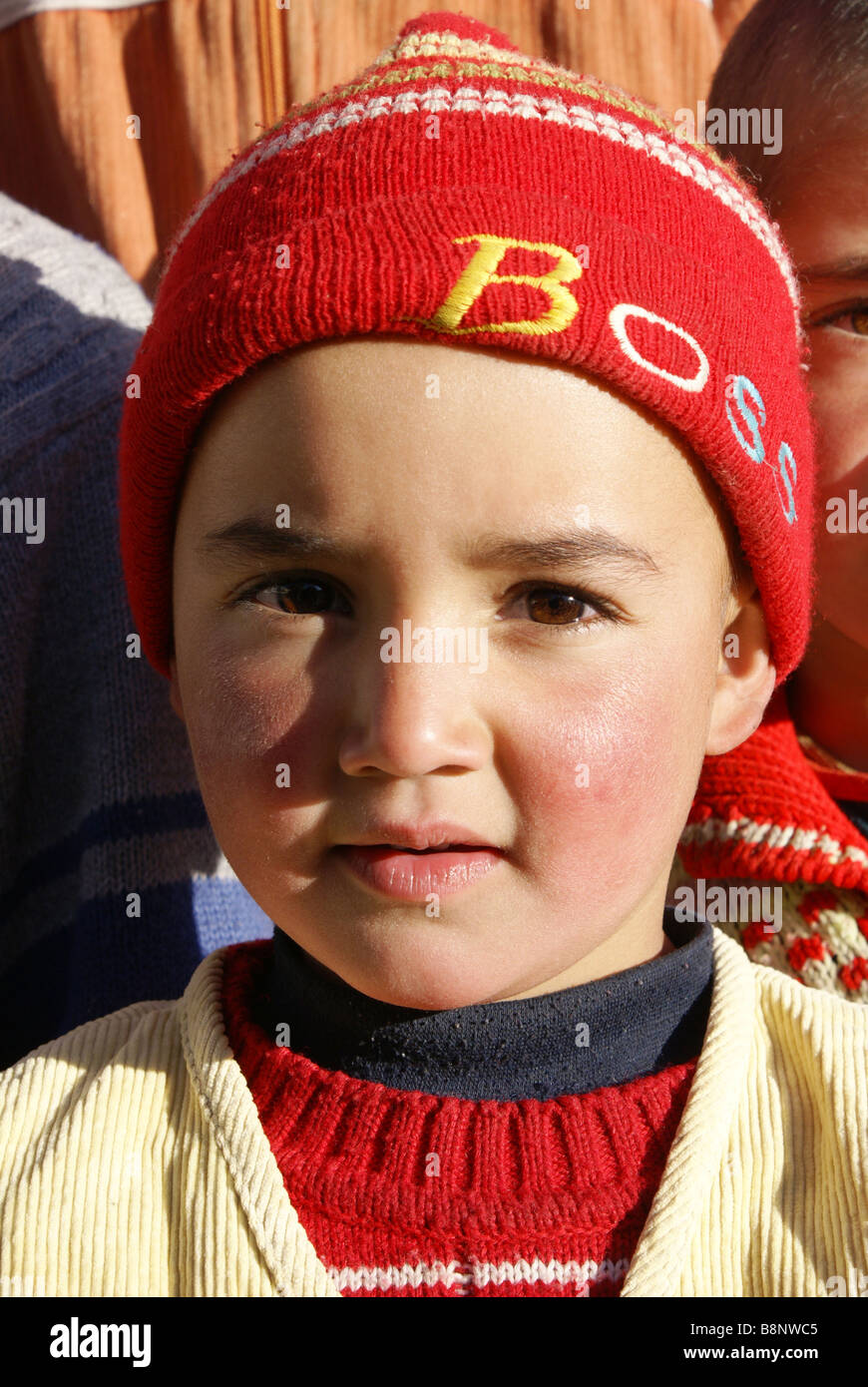 Ritratto di una ragazza uigura, Tashkurgan tagiko contea autonoma, Kashgar Prefettura, Xinjiang Uyghur Regione autonoma, Cina Foto Stock