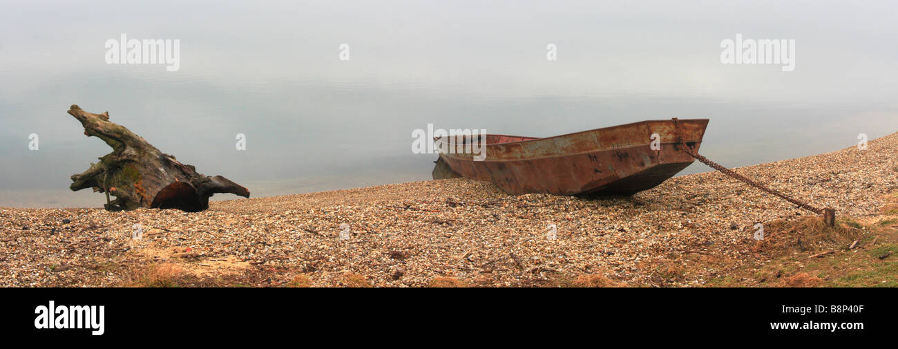 Barca d'acciaio sul canale del Danubio, Slovacchia Foto Stock