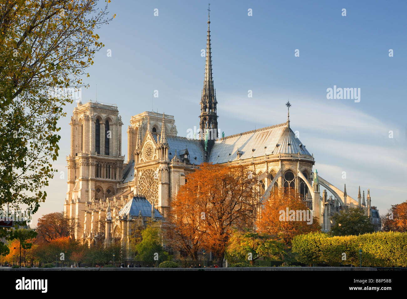 La cattedrale di Notre Dame visto nella luce della sera Parigi Francia Foto Stock
