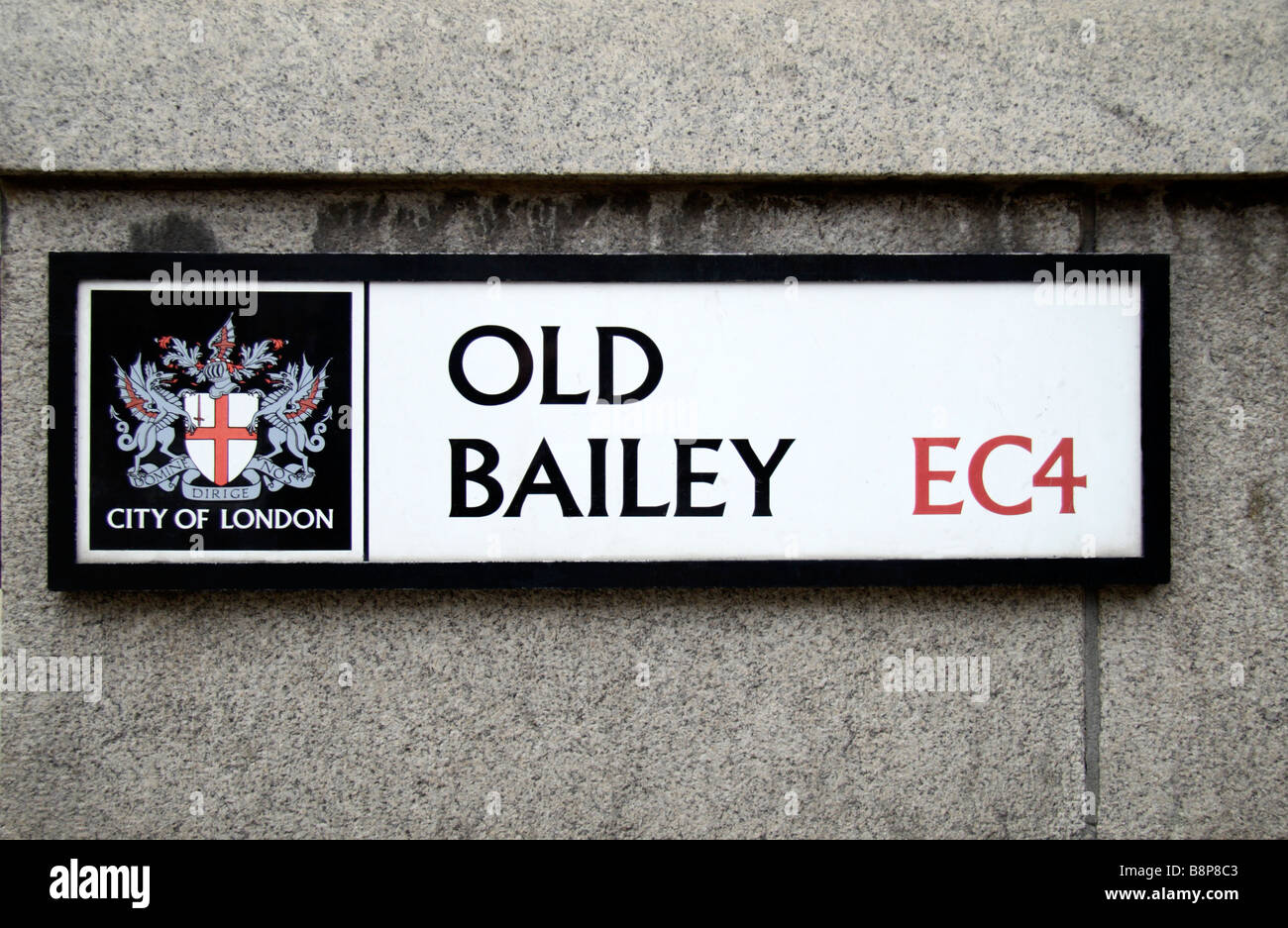 Un cartello stradale per Old Bailey, Londra. Feb 2009 Foto Stock