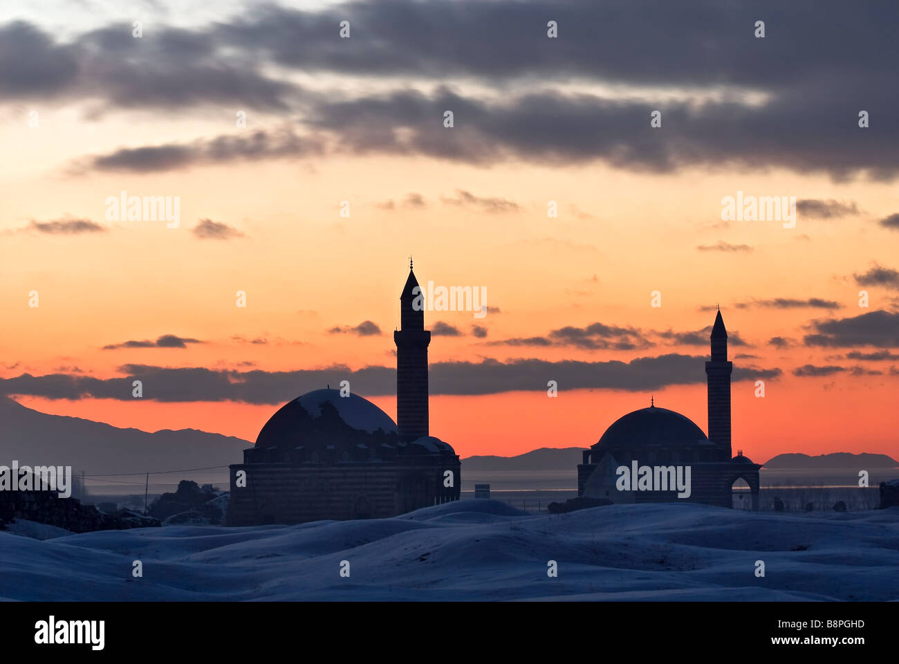 La Moschea Husrevpasa al crepuscolo e tempo, Van Turchia Foto Stock
