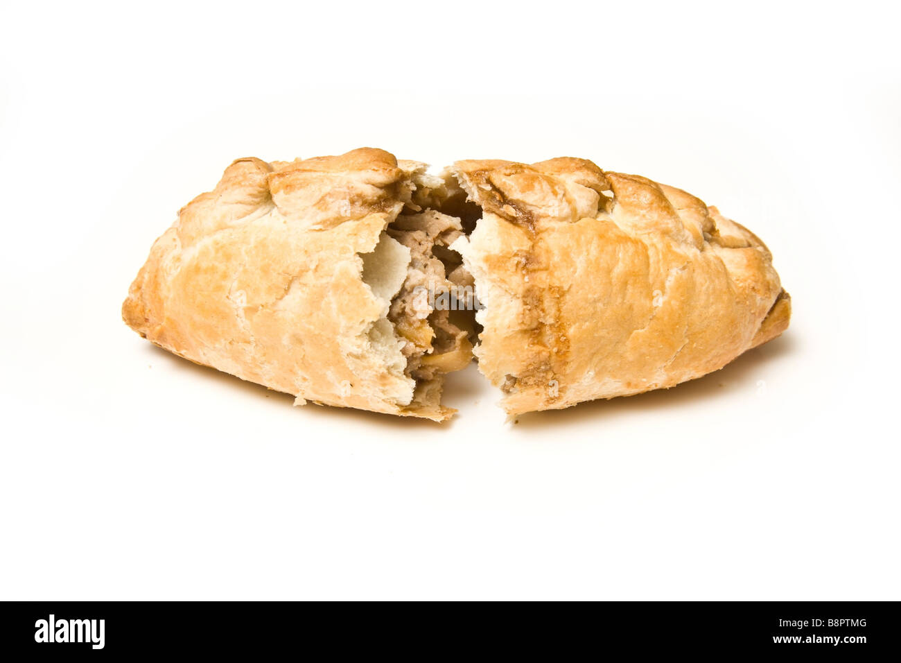 Cornish pasty isolato su un bianco di sfondo per studio Foto Stock