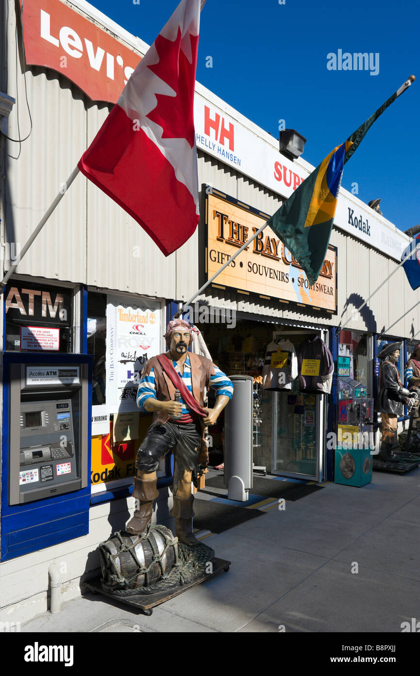 Negozi vicino a Hyde Street Pier, Fisherman's Wharf di San Francisco, California, Stati Uniti d'America Foto Stock