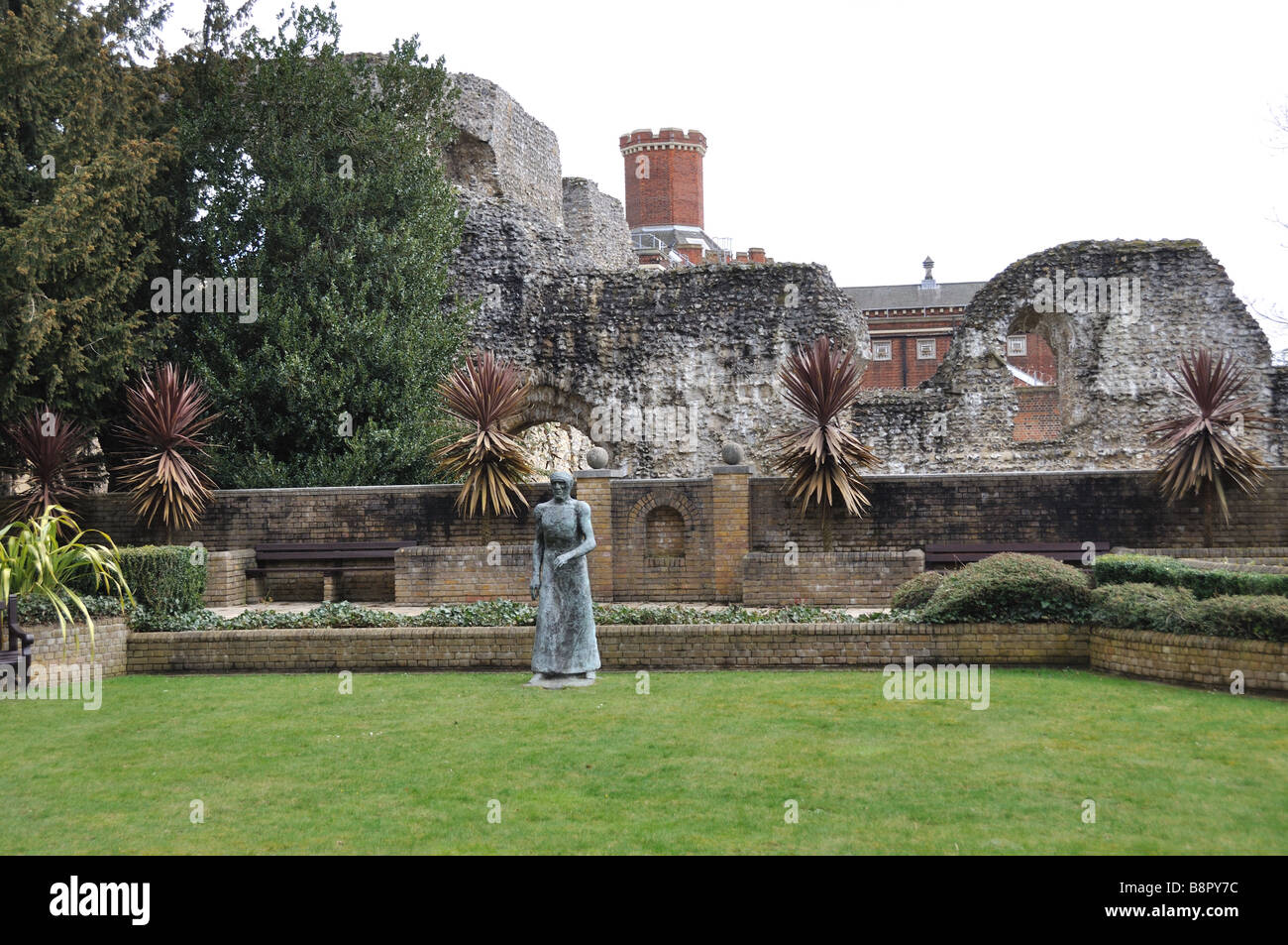 Le rovine dell'abbazia a Forbury Gardens, Reading, Berkshire, Regno Unito Foto Stock