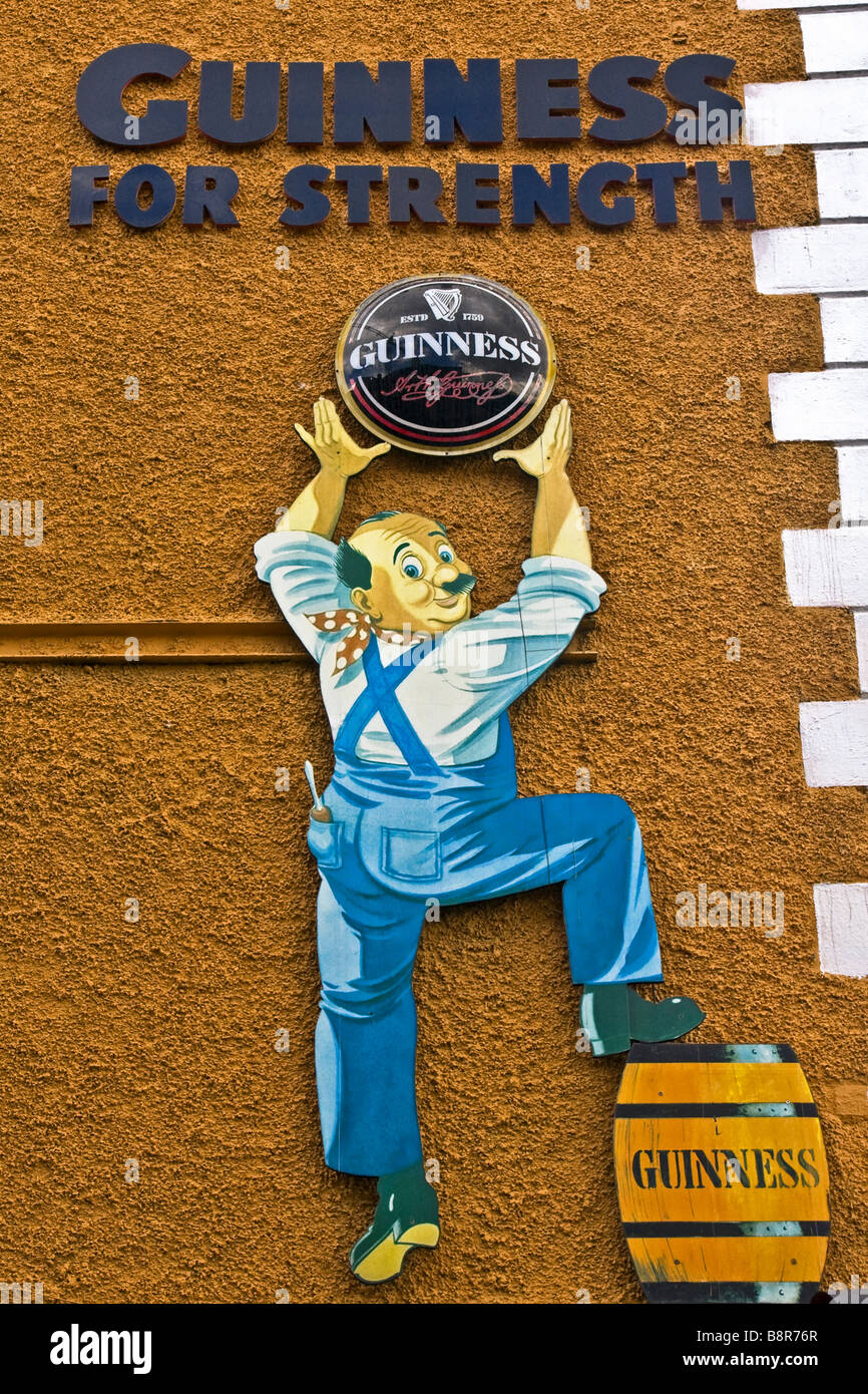 Una pubblicità tradizionale per Guinness Foto Stock