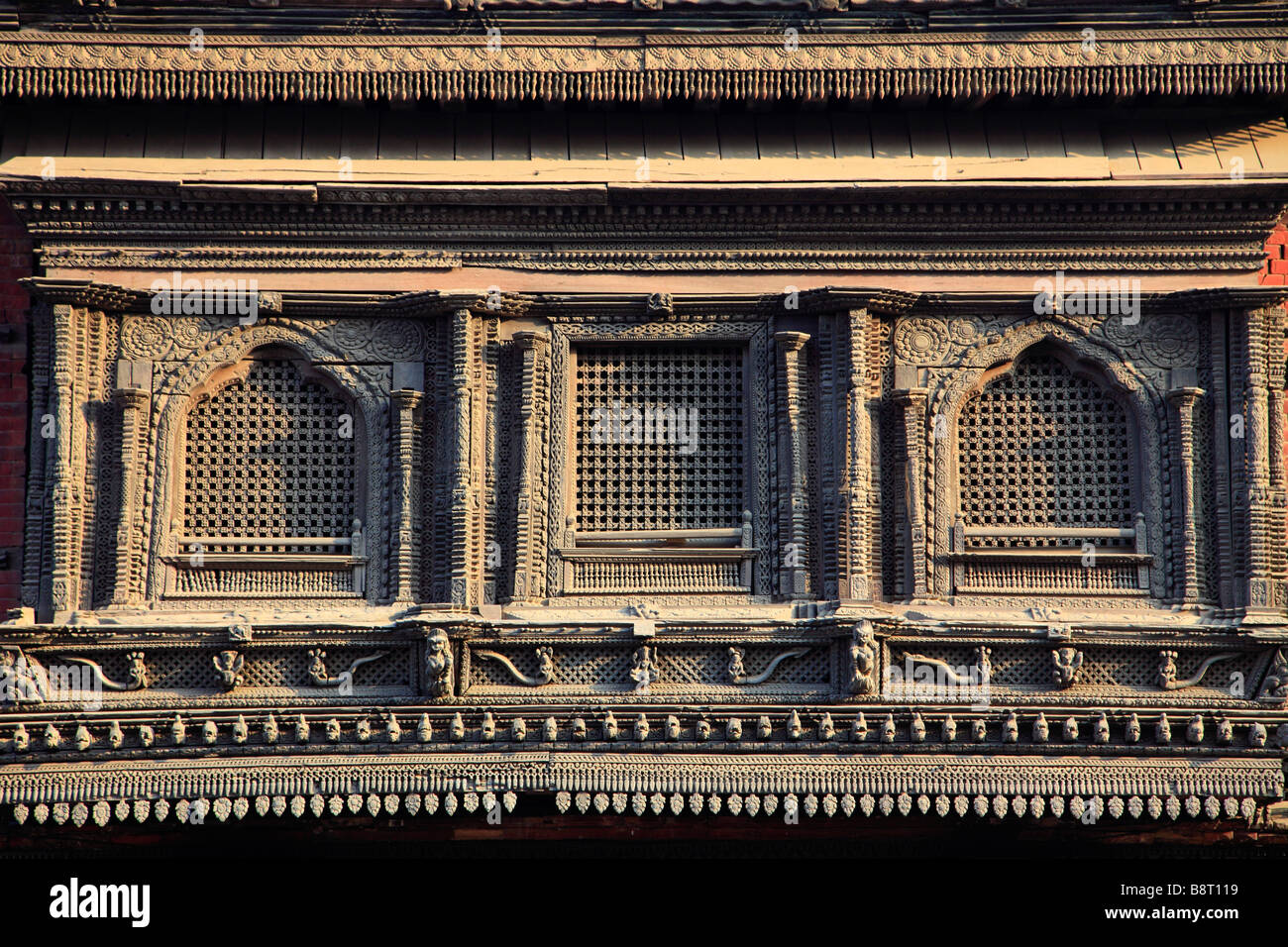 Il Nepal Kathmandu Vecchio Palazzo Reale tradizionale tipica scolpiti windows Foto Stock