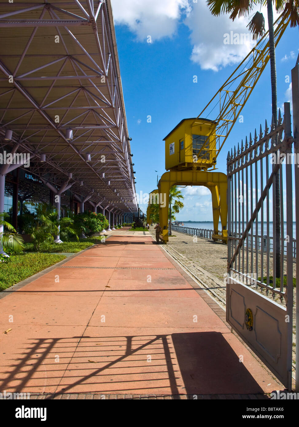 La Estação das Docas sul porto di Belem, Para, nel nord del Brasile. Il dock antica casa ora un culturale e gastronomica cento Foto Stock