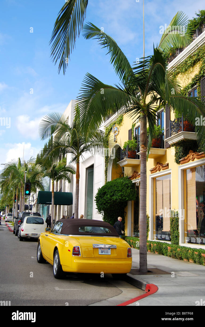 Giallo Rolls Royce, N.Rodeo Drive, Beverly Hills, Los Angeles, California, Stati Uniti d'America Foto Stock