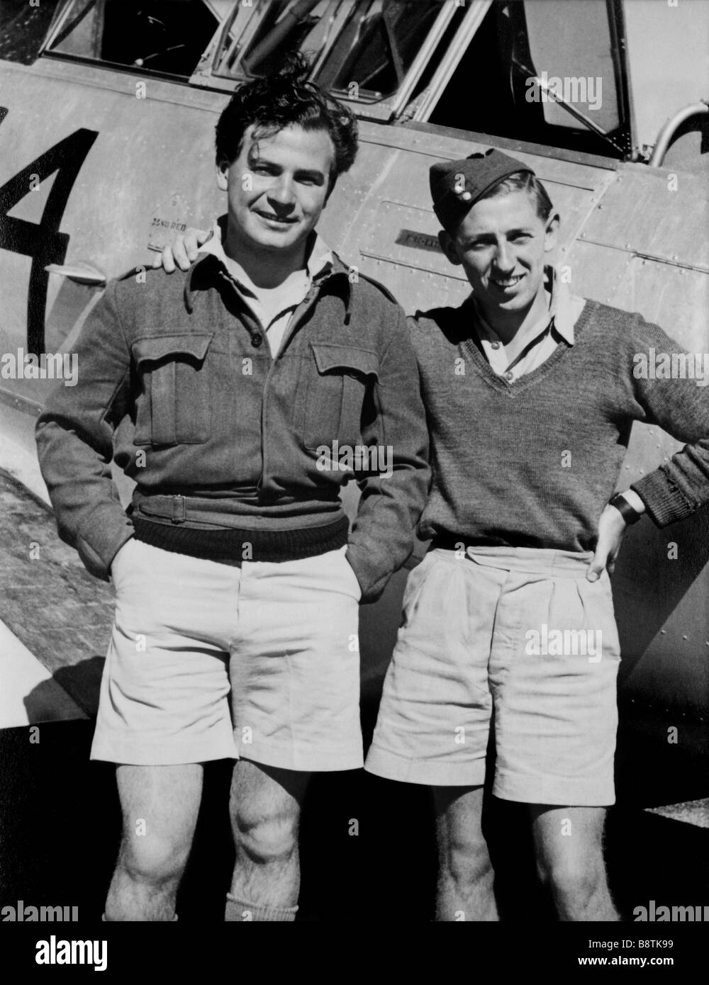 Royal Air Force britannica equipaggio a terra a Bulawayo in Rhodesia nel 1944 durante la Seconda Guerra Mondiale Foto Stock