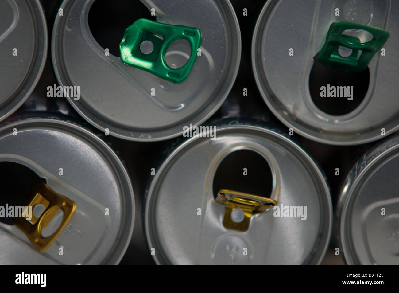 Le lattine per bevande per il riciclaggio dei rifiuti Foto Stock