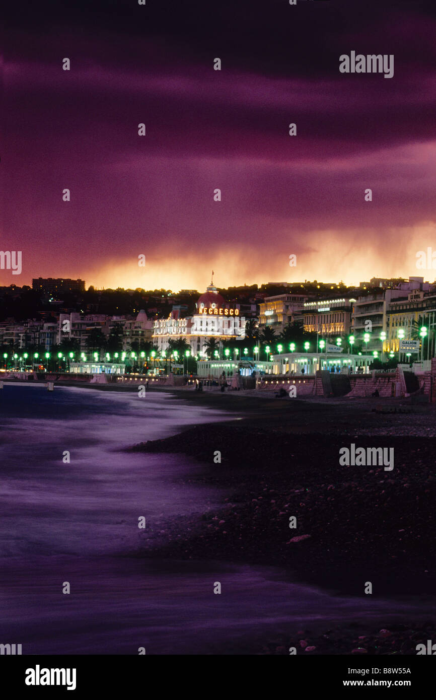 Le tempeste di Nizza e il lit Negresco palace hotel Foto Stock