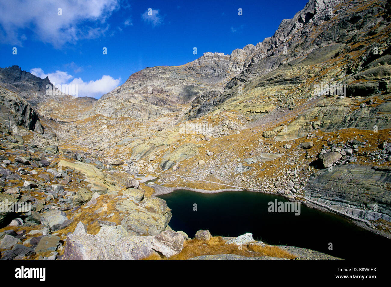 Il lago a 2800 metri di altezza nella Vallée des Merveilles nel parco nazionale del Mercantour Foto Stock