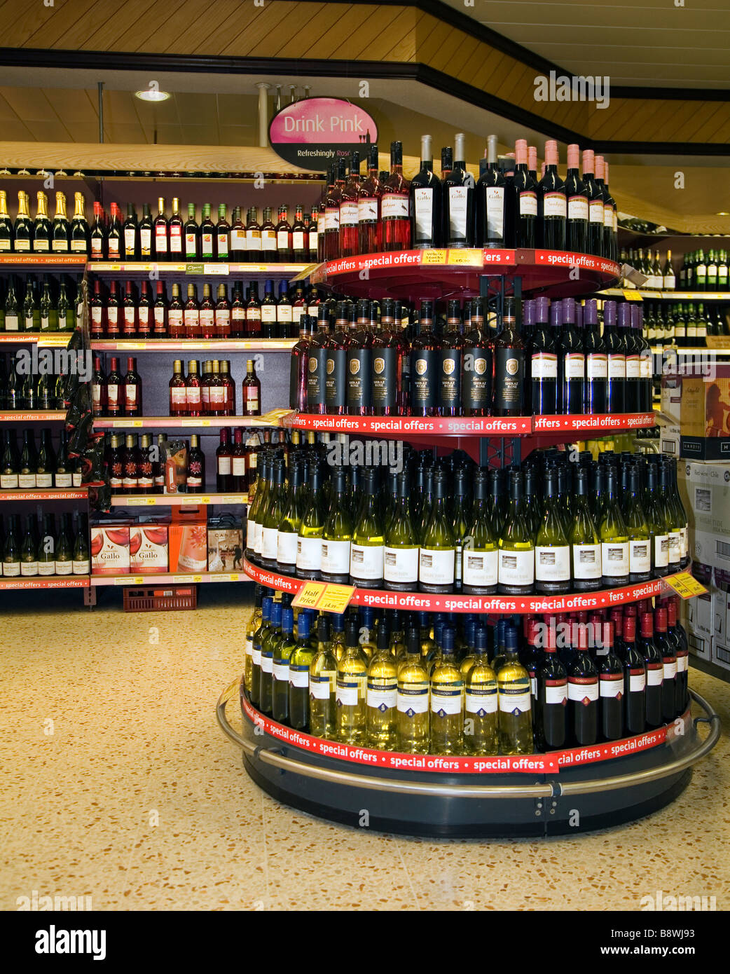 Supermercato Display del vino Foto Stock