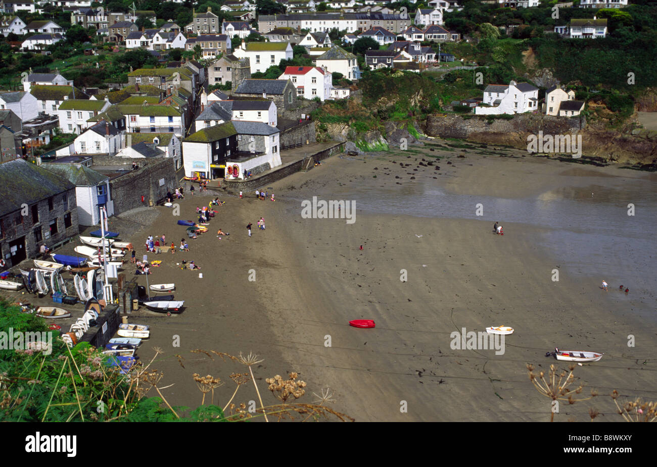 La spiaggia tranquilla incontaminato villaggio di pescatori di gorran haven in Cornwall Inghilterra Foto Stock