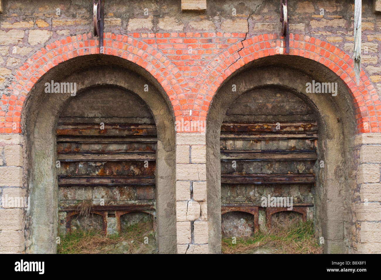 Whitburn fornaci da calce, costruito negli anni settanta per sfruttare il vantaggio di una pronta fonte di carbone proveniente da una vicina miniera di carbone Foto Stock