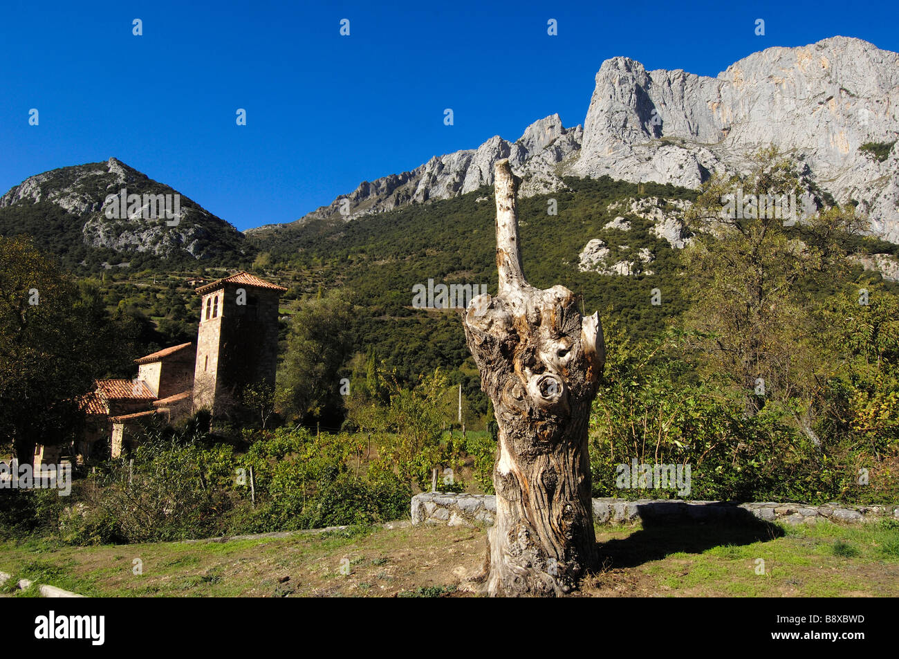 Mozarabo chiesa xi secolo di Santa Maria de Lebeña Lebeña Liébana valley Cantabria Spagna Foto Stock