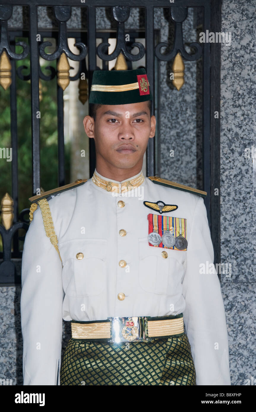 Kuala Lumpur Malaysia guard Royal Palace Foto Stock