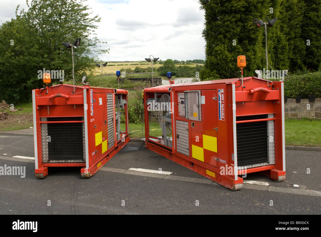 Elevato volume di pompe pronto per l'uso ad allagamento incidente da UK Fire & Rescue Service Foto Stock