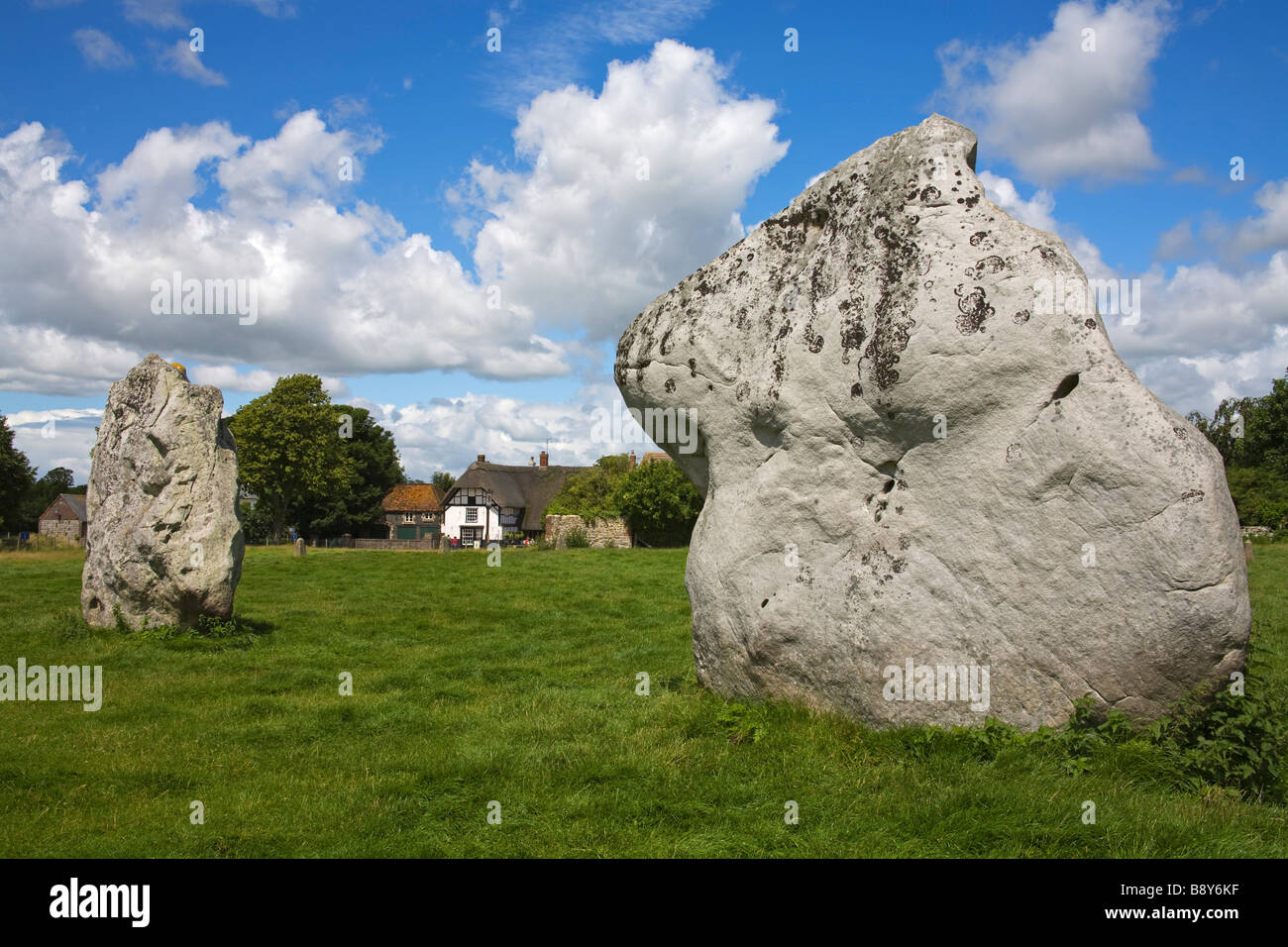 Pietre in una fattoria, cerchio di pietra, Avebury, Wiltshire, Inghilterra Foto Stock