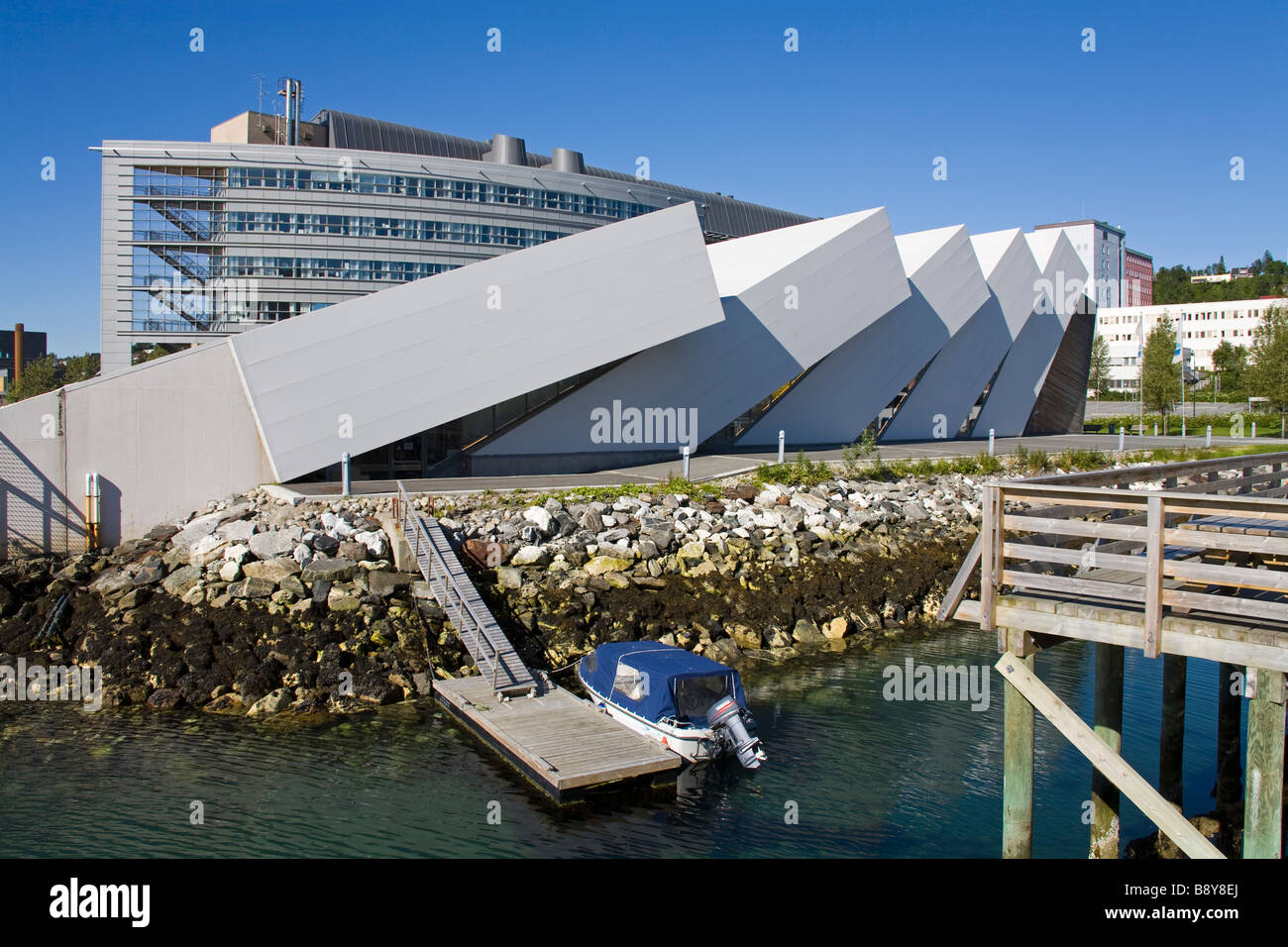 Edifici al Waterfront, Museo Polaria, Tromso, Toms County, Nord-Norge, Norvegia Foto Stock