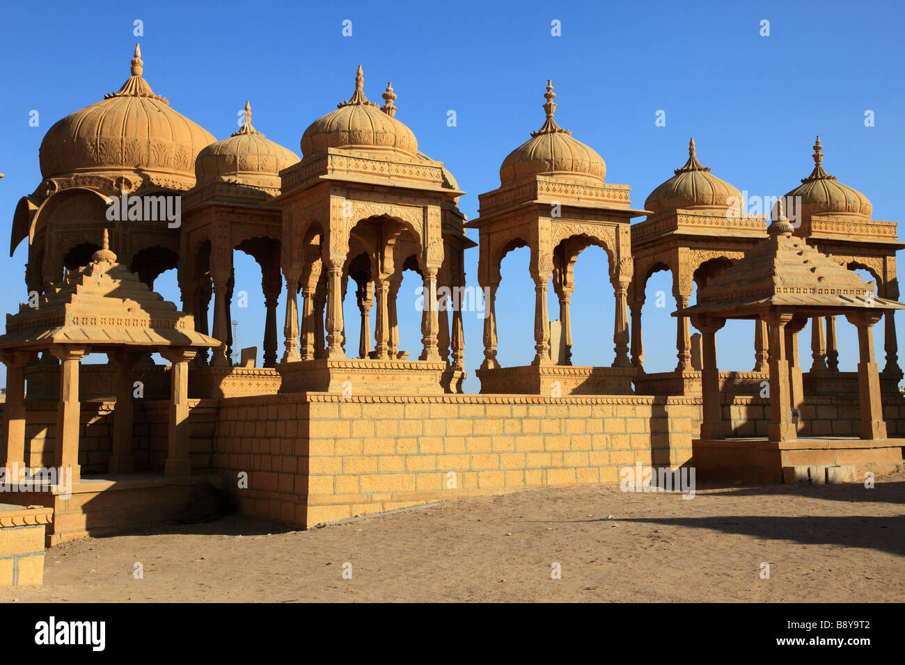 India Rajasthan Jaisalmer tramonto punto cenotaphs Foto Stock