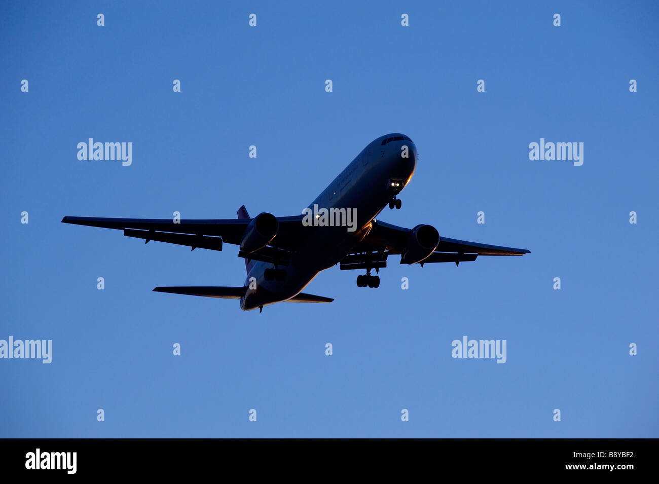 Gli aeromobili in arrivo per l'atterraggio Foto Stock