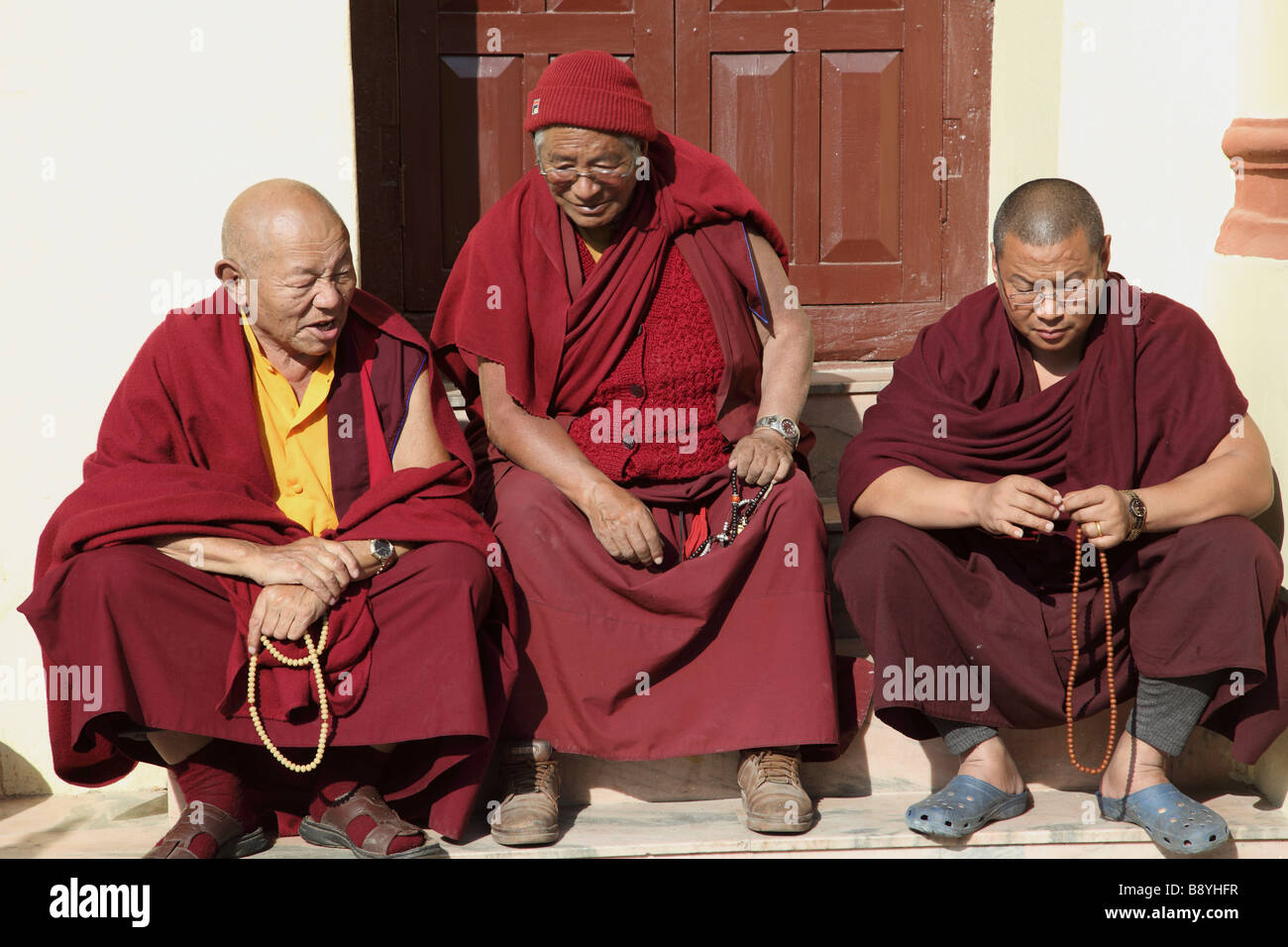 Il Nepal valle di Kathmandu Swayambhunath monaci buddisti tibetani Foto Stock