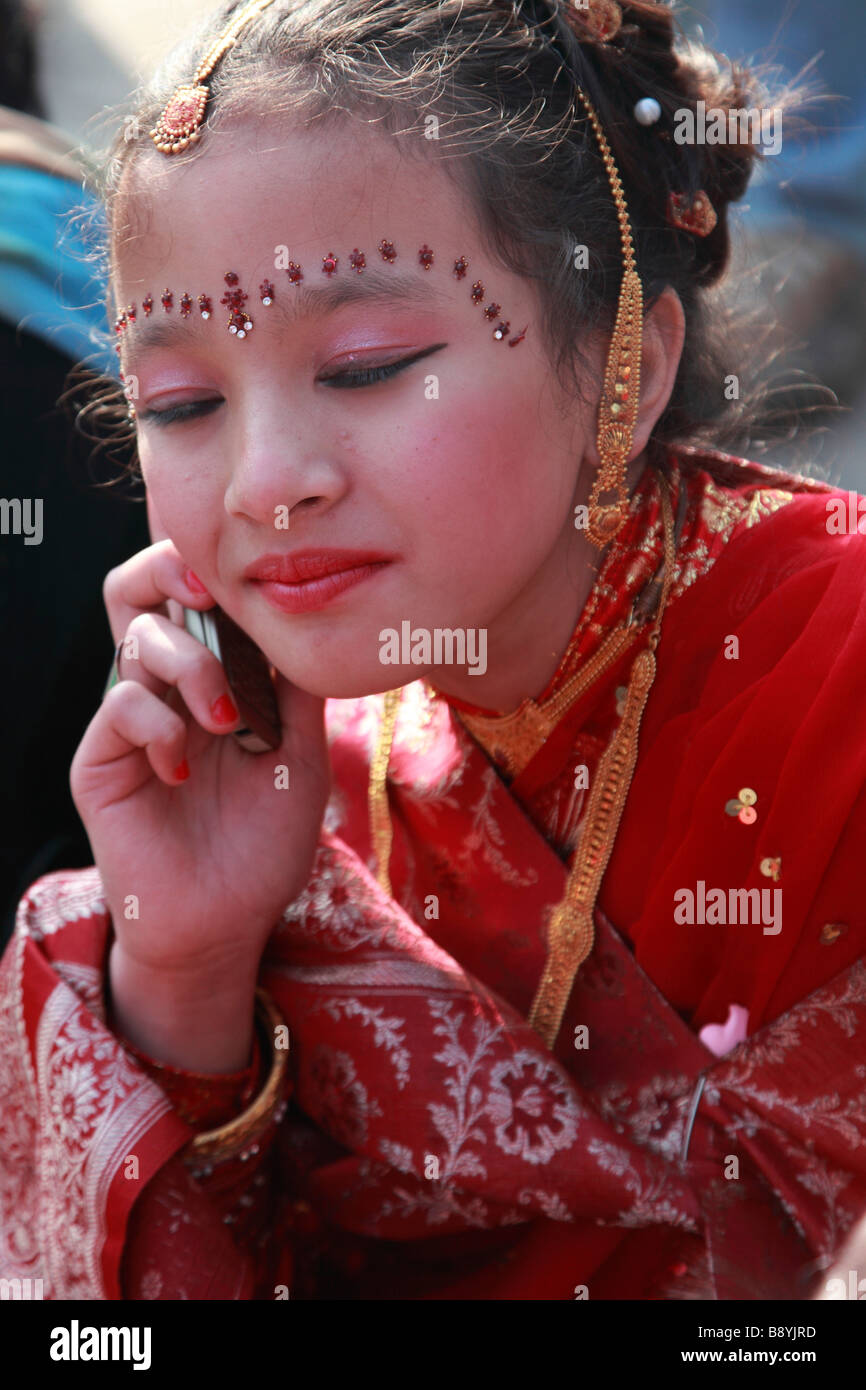 Il Nepal Kathmandu cerimonia di iniziazione per le ragazze piccole Foto Stock