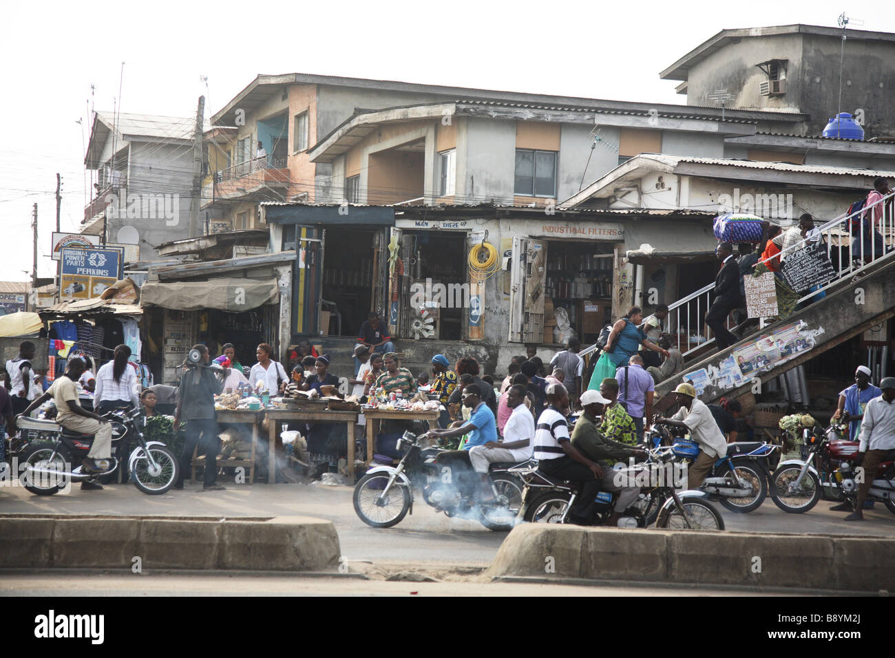 Rifiuti elettronici in Nigeria. Tonnellate di rifiuti elettronici dai paesi occidentali a finire in Africa occidentale, tra cui la Nigeria. Foto Stock