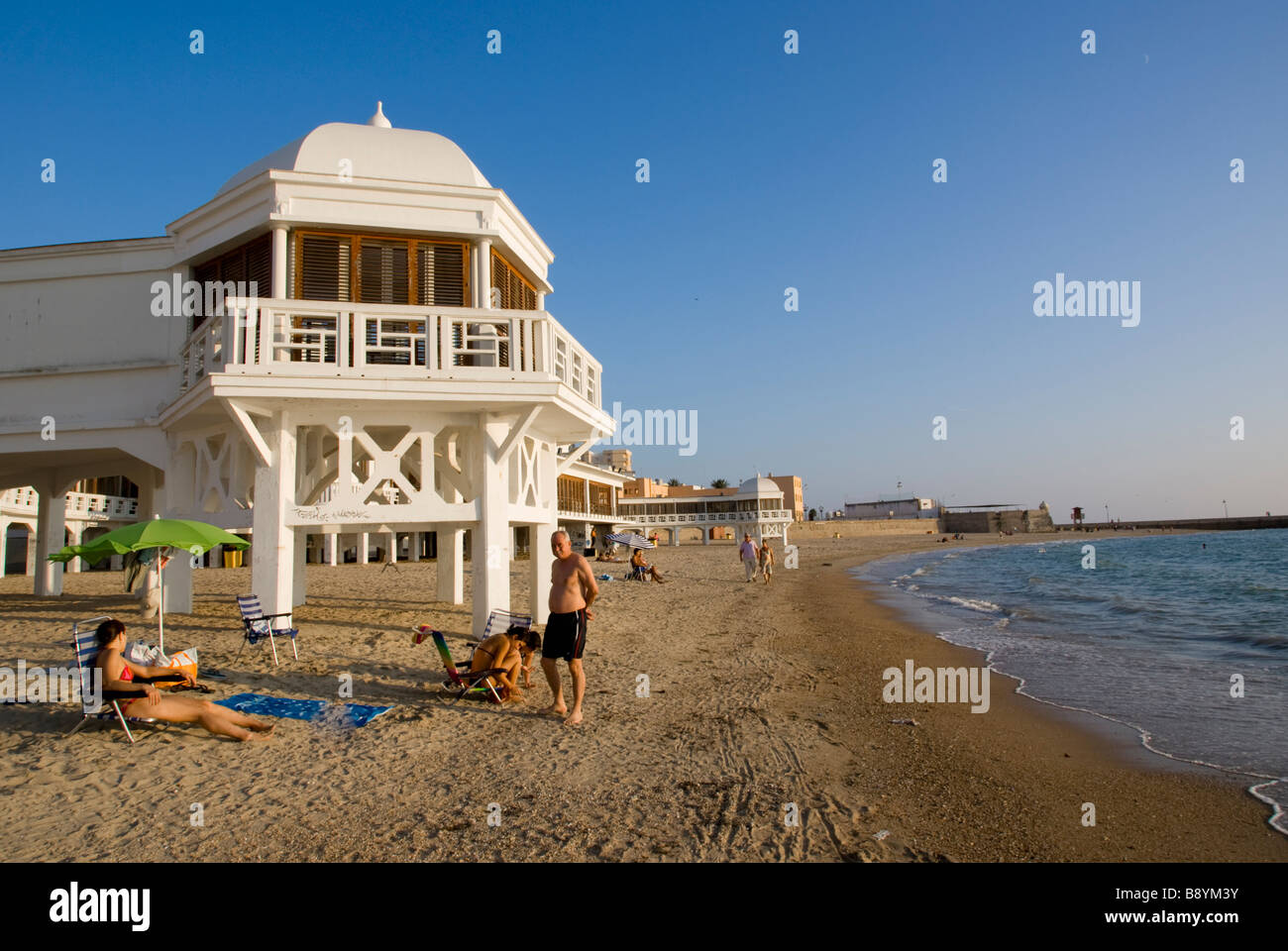 Europa Spagna Andalusia cadiz Playa de la caleta baneario Foto Stock