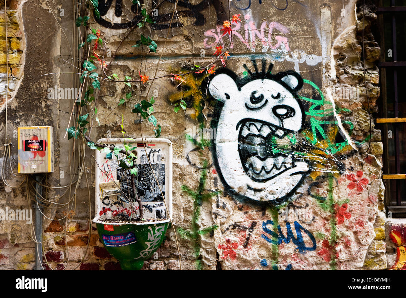 Graffiti su un muro di Berlino. Foto Stock