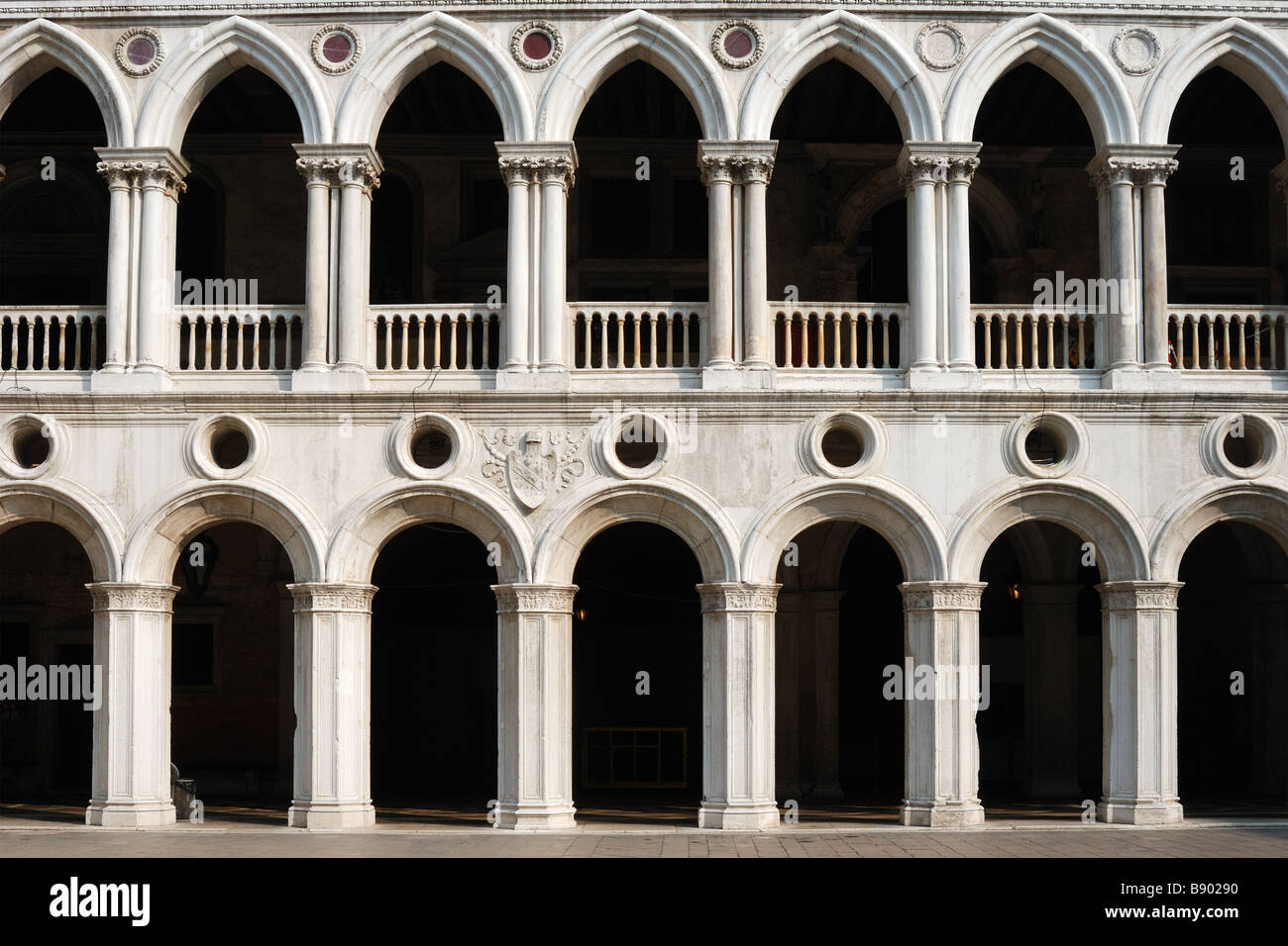 Cortile del Palazzo Ducale di Venezia Foto Stock