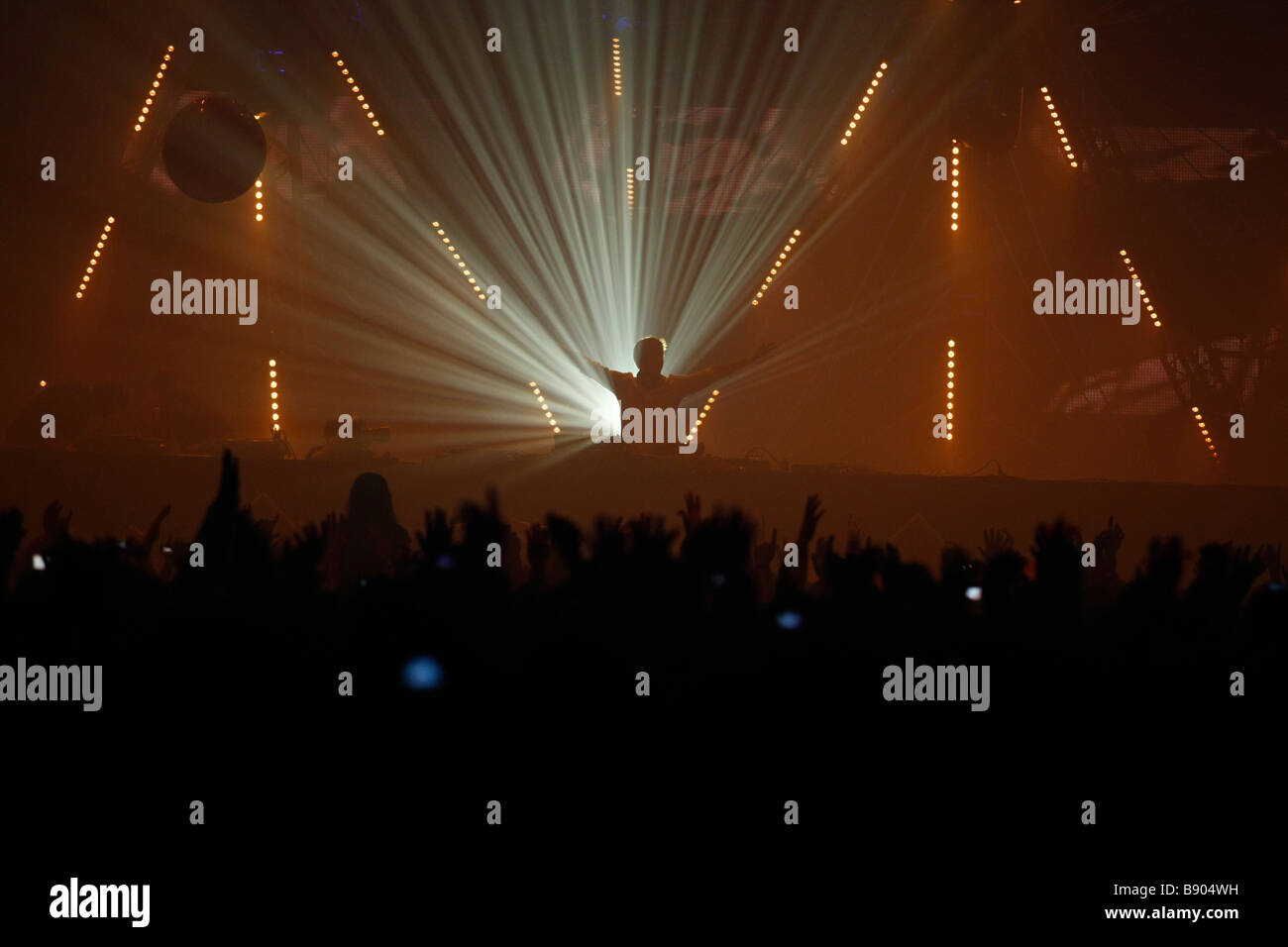 Performance Live di DJ Armin van Buuren a Trance Energy 2009 in Jaarbeurs nella città di Utrecht Foto Stock