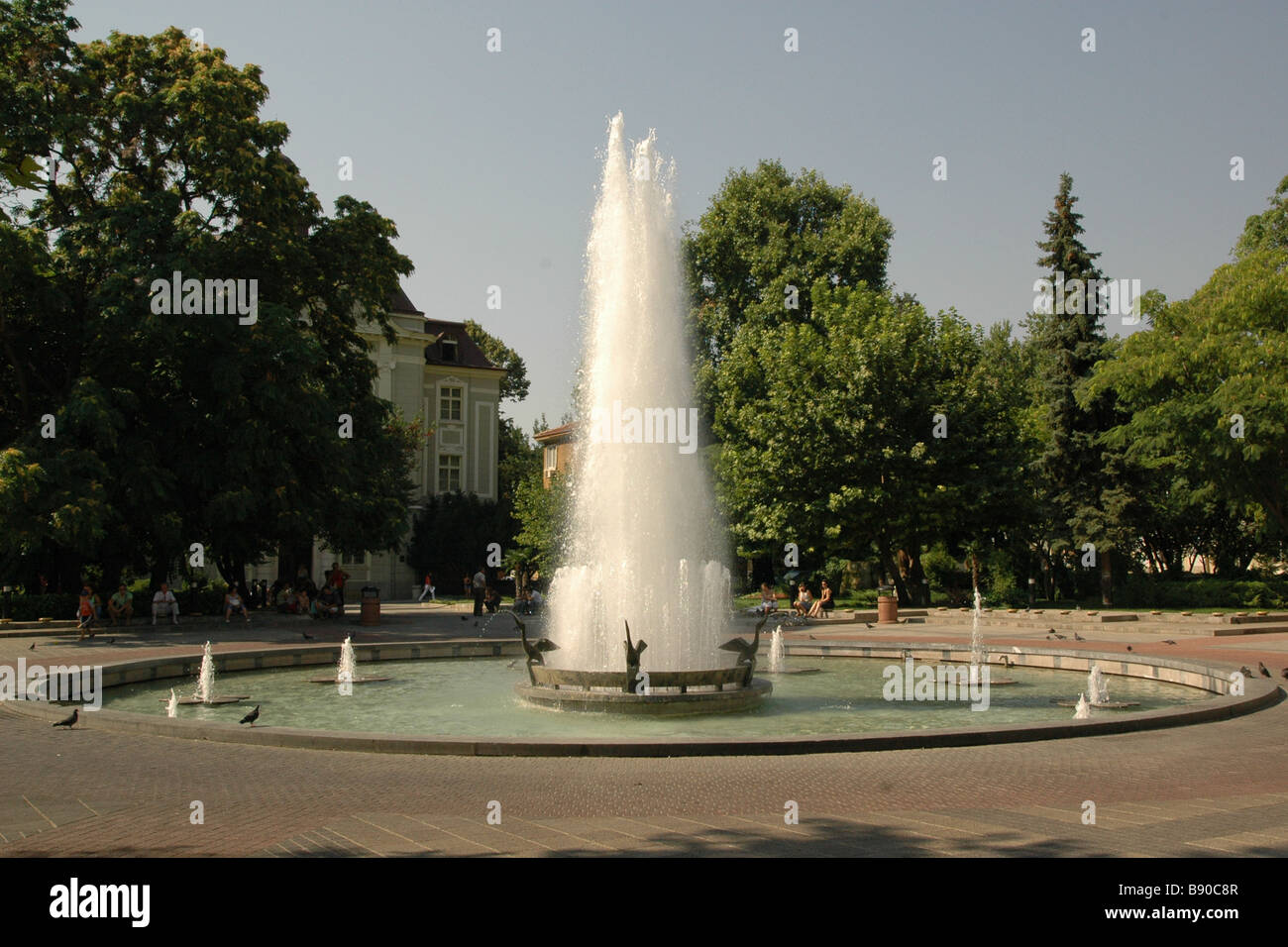 Fontana e un parco a Plovdiv Bulgaria Foto Stock