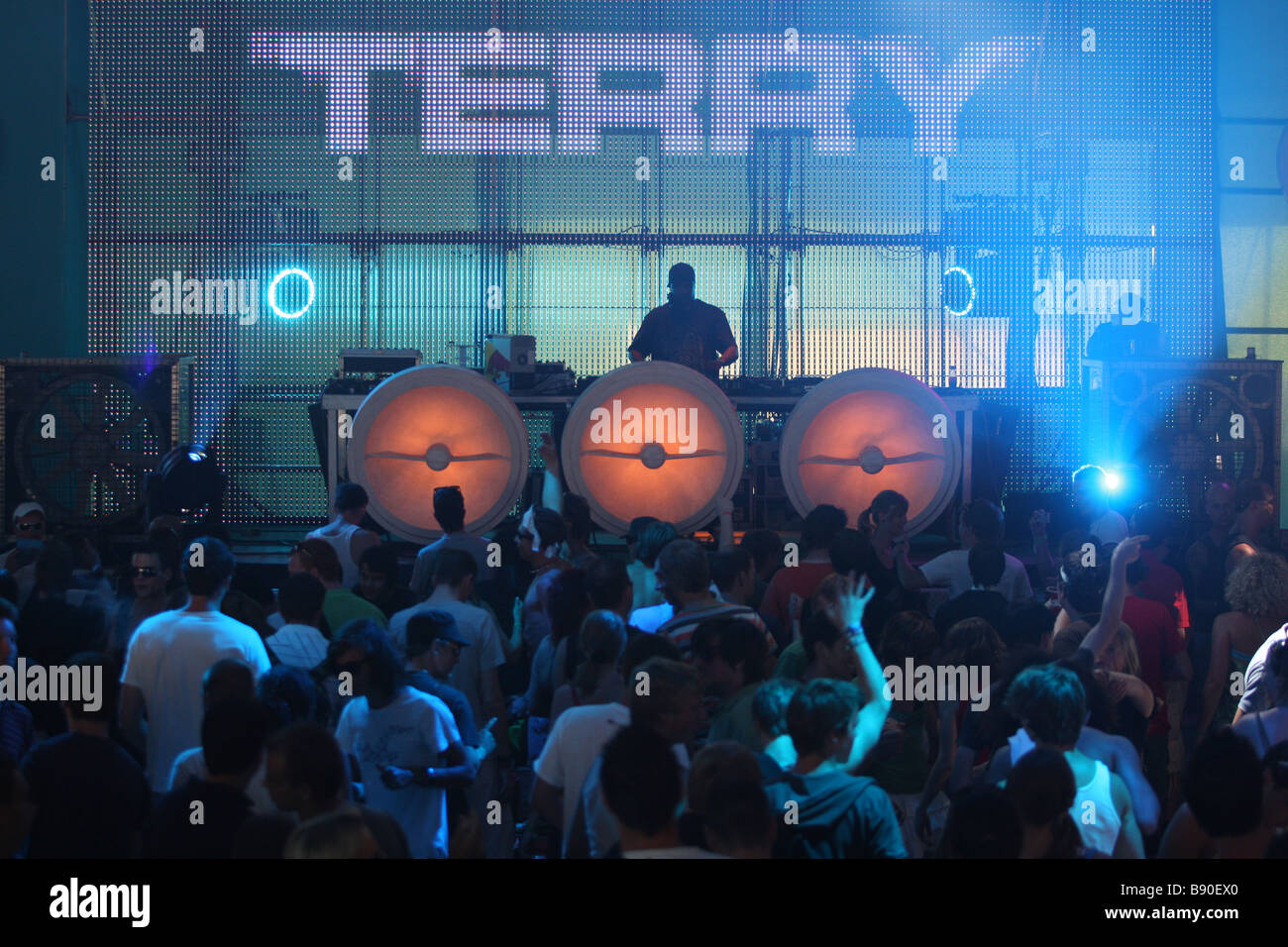 Performance Live di DJ Todd Terry a Tomorrowland 2008 tenutasi a zona ricreativa De Schorre, braccio in Belgio Foto Stock