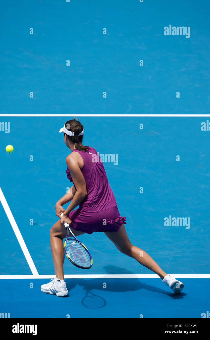 Adidas' femmina giocatore di tennis Ana Ivanovic di Serbia durante gli Australian Open Grand Slam 2009 a Melbourne Foto Stock