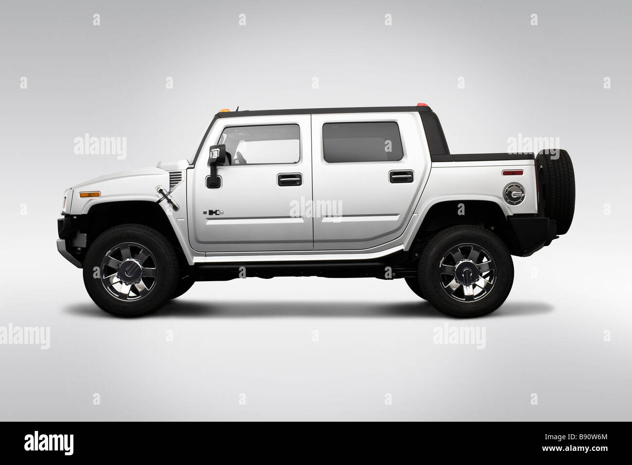 2009 Hummer H2 in argento - Driver Profilo laterale Foto Stock