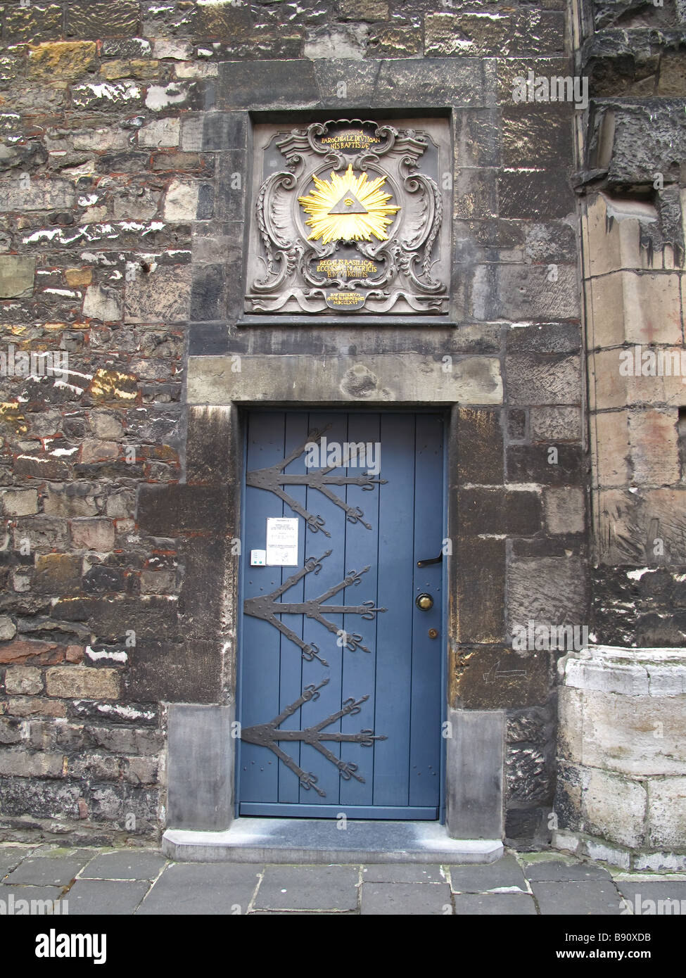 La vecchia porta alla Cattedrale di Aachen, Germania Foto Stock