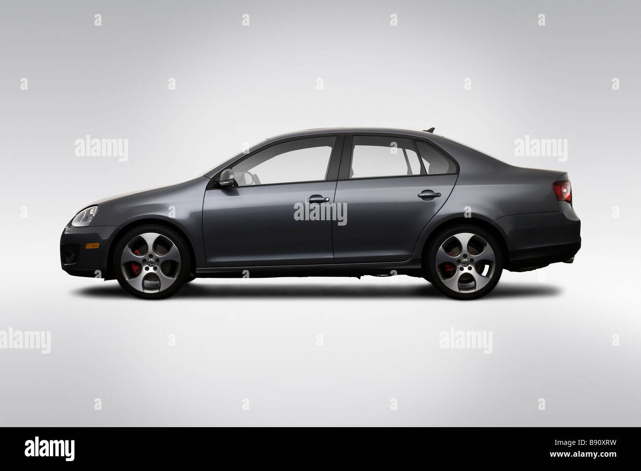 2009 Volkswagen GLI in grigio - Driver Profilo laterale Foto Stock