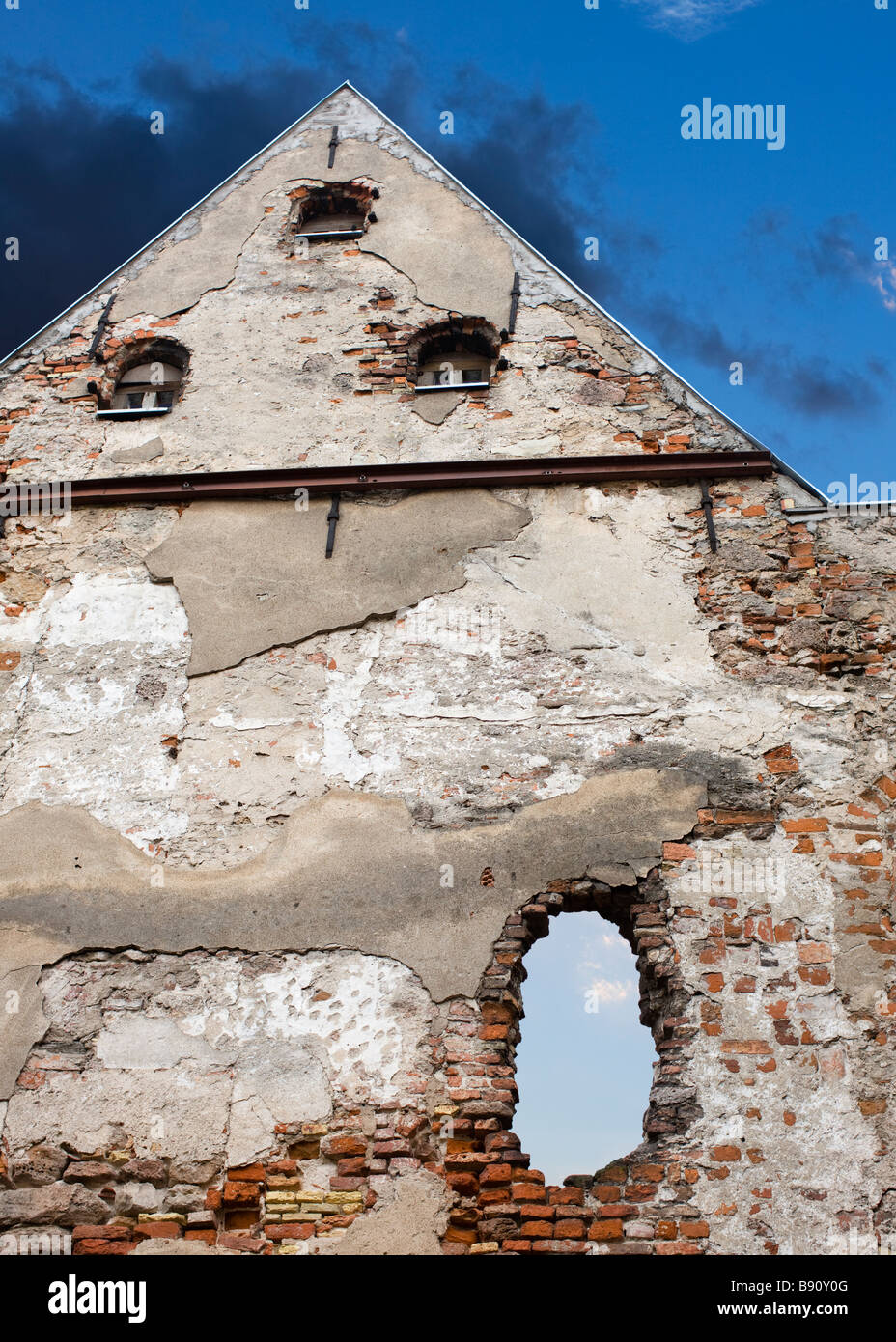 Una casa per essere demolita la Lettonia. Foto Stock
