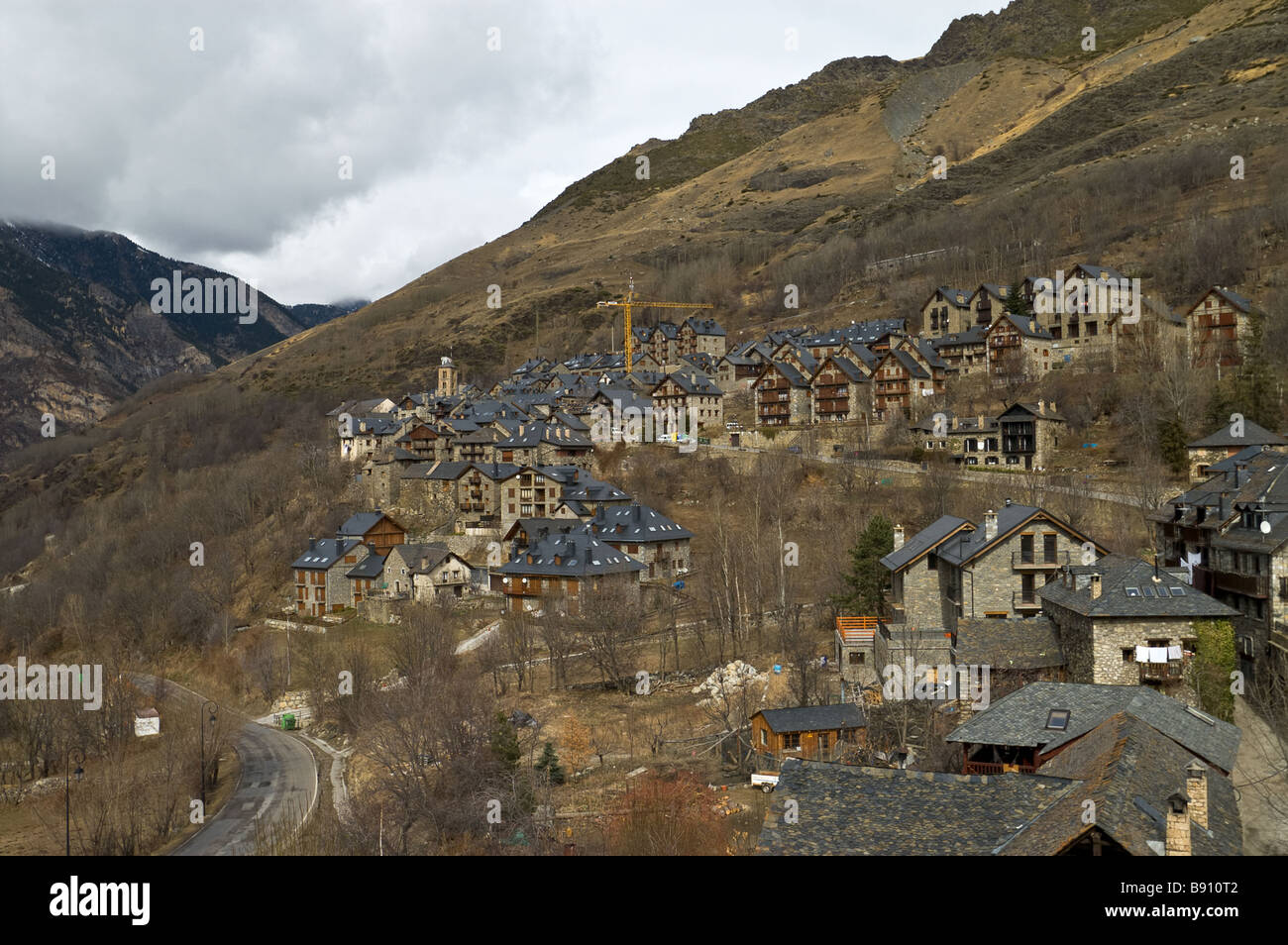 Taüll villaggio in Vall de Boí. La Catalogna, Spagna. Foto Stock
