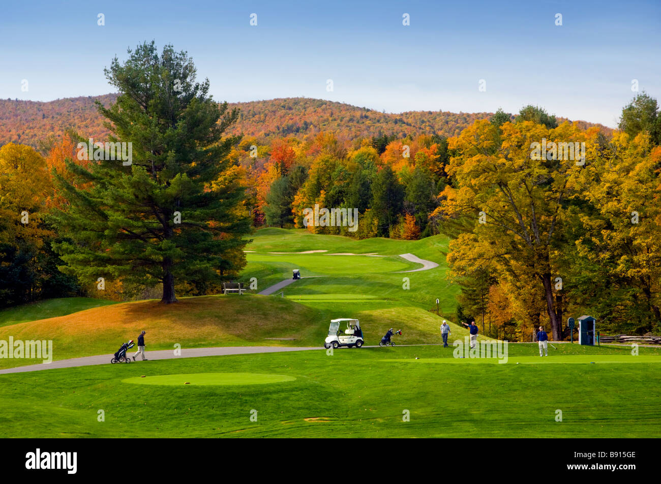 Caduta delle Foglie di colore a un rurale campo da golf nel Vermont USA Foto Stock