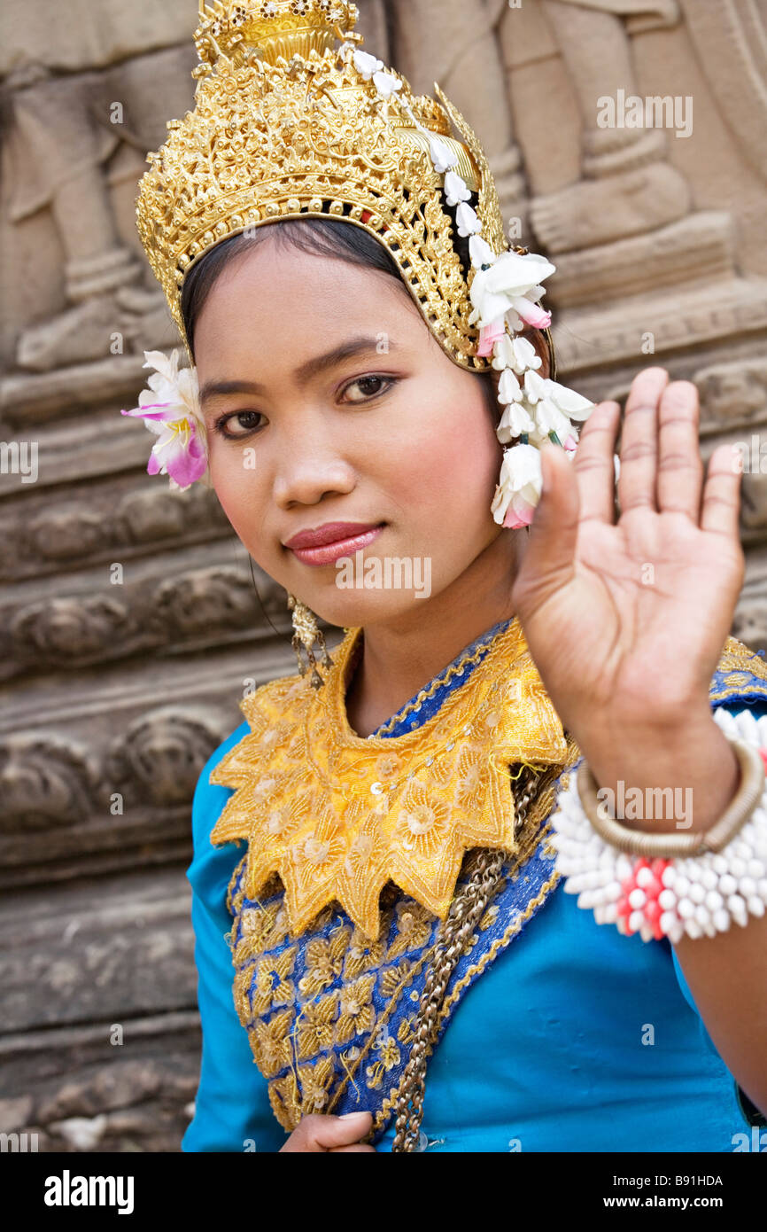 Bellissima ballerina cambogiano a Ankor Wat nel nord della Cambogia Foto Stock